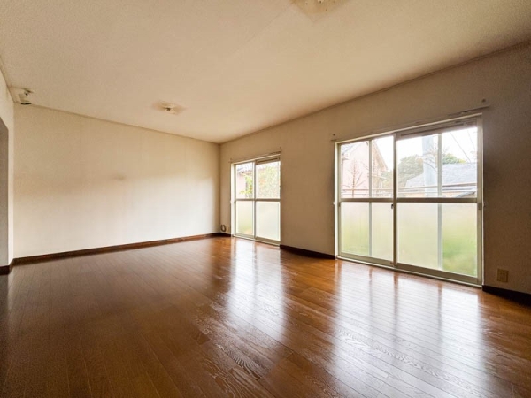 横浜市神奈川区菅田町の中古一戸建て