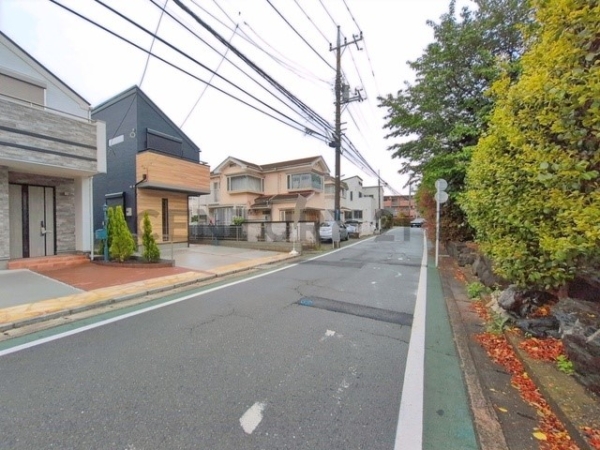 川崎市宮前区馬絹１丁目　新築一戸建て
