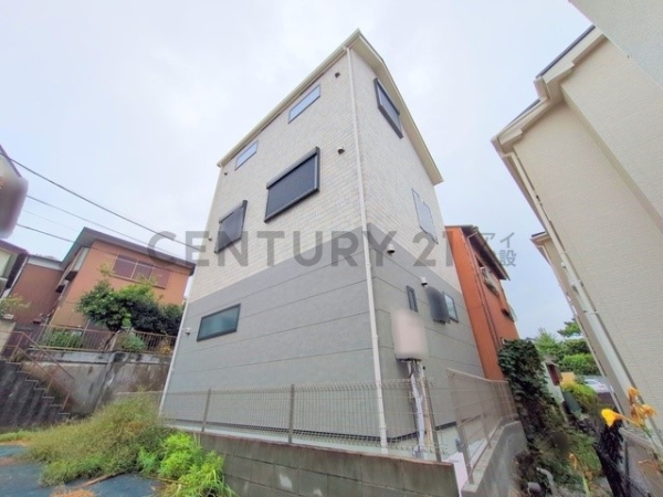 横浜市西区西戸部町３丁目　新築一戸建て