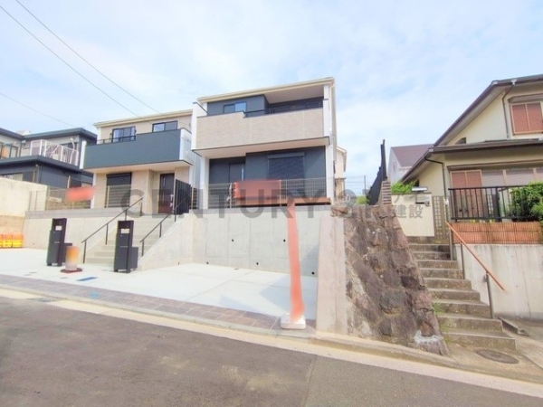 横浜市金沢区富岡西４丁目　新築一戸建て