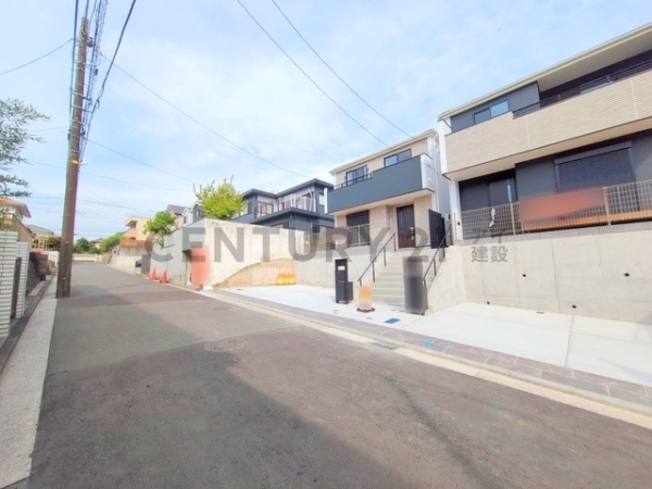 横浜市金沢区富岡西４丁目　新築一戸建て