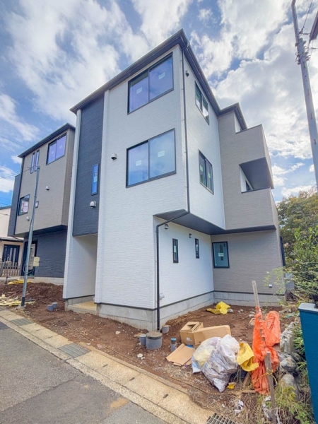 鎌倉市台４丁目　新築一戸建て