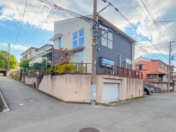 横浜市港南区芹が谷３丁目　中古一戸建て