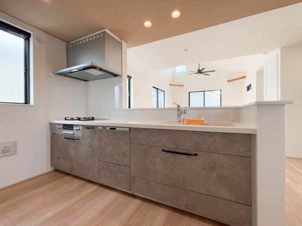 藤沢市弥勒寺３丁目　新築一戸建て