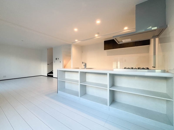 横浜市鶴見区生麦３丁目　新築一戸建て