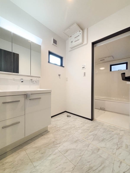 横浜市鶴見区生麦３丁目　新築一戸建て