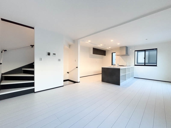 横浜市鶴見区生麦３丁目　新築一戸建て