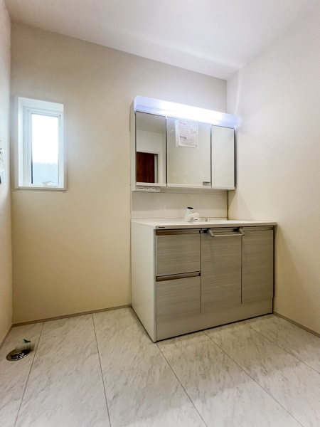 横浜市旭区上白根２丁目　新築一戸建て