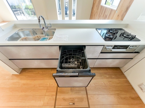 横浜市旭区上白根２丁目　新築一戸建て