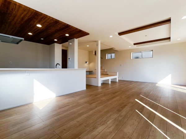 横浜市旭区上白根２丁目　新築一戸建て