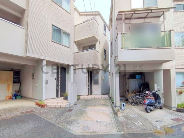 横浜市南区弘明寺町の中古一戸建て