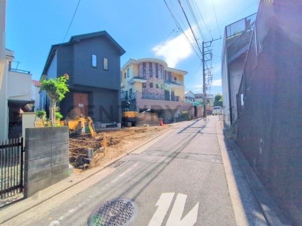 横浜市南区六ツ川２丁目　新築一戸建て