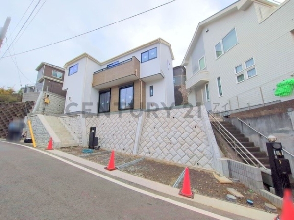 横浜市港南区笹下６丁目　新築一戸建て