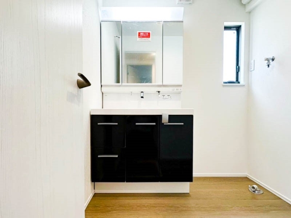 横浜市港南区芹が谷１丁目　新築一戸建て