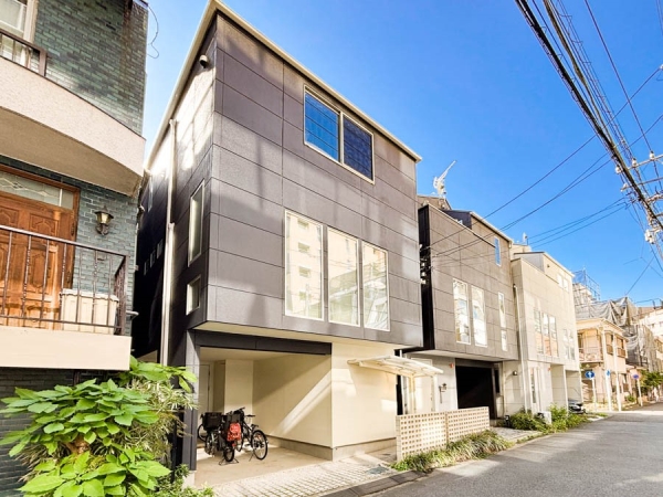 横浜市西区花咲町４丁目　中古一戸建て