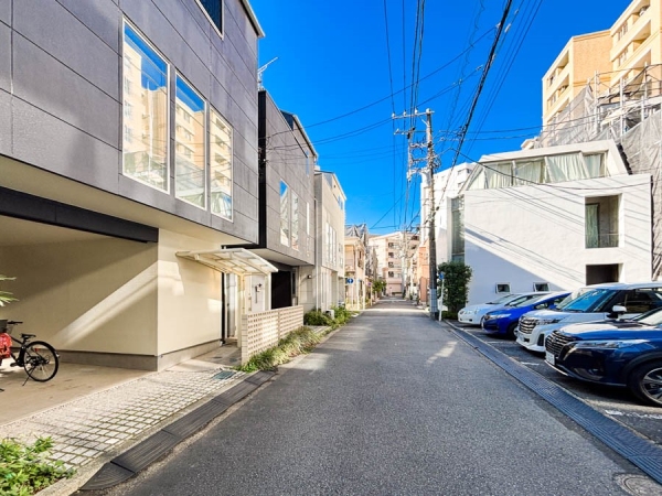 横浜市西区花咲町４丁目　中古一戸建て