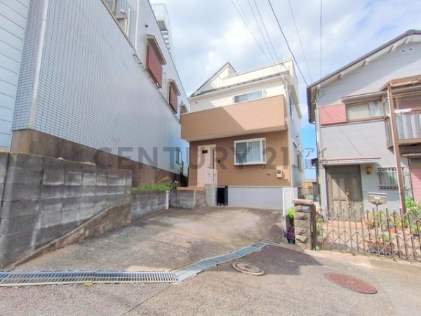 横浜市港南区上永谷３丁目　中古一戸建て