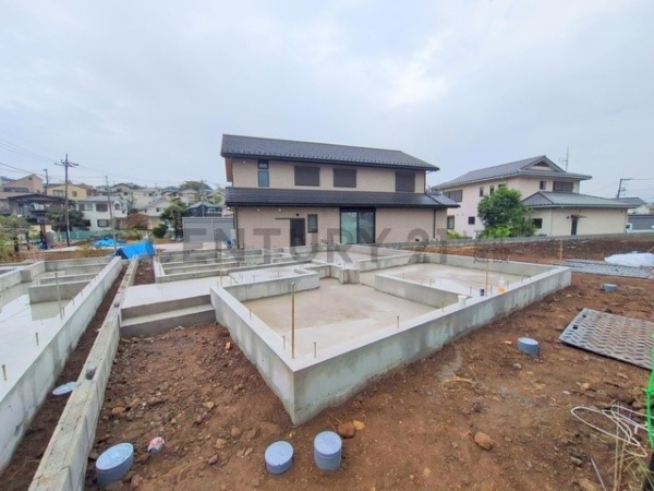 横浜市青葉区大場町　新築一戸建て