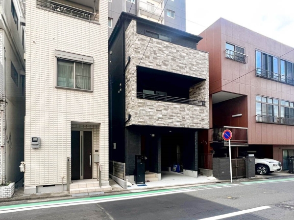 横浜市西区浅間町４丁目　新築一戸建て