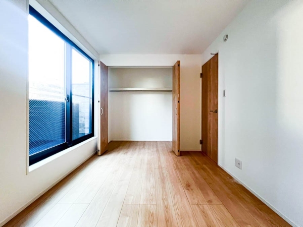 横浜市西区浅間町４丁目　新築一戸建て