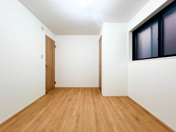 横浜市西区浅間町４丁目　新築一戸建て