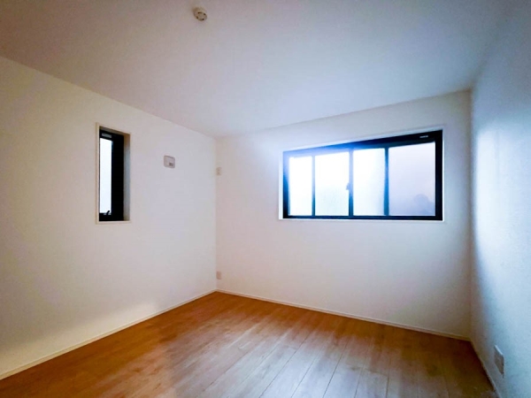 横浜市西区浅間町４丁目　新築一戸建て