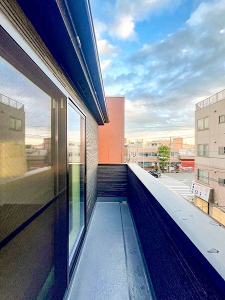 横浜市西区浅間町４丁目　新築一戸建て