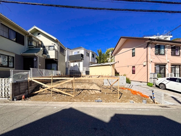 横浜市金沢区柴町　新築一戸建て