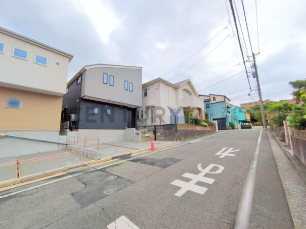 横浜市南区永田台　新築一戸建て