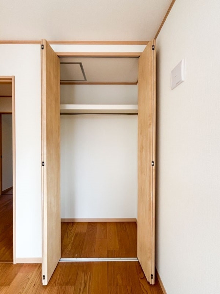 横浜市泉区和泉中央南2丁目 新築一戸建て(収納)