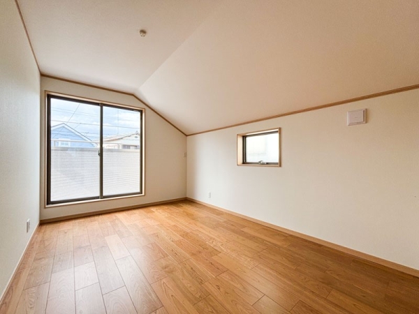 横浜市泉区和泉中央南2丁目 新築一戸建て(洋室)