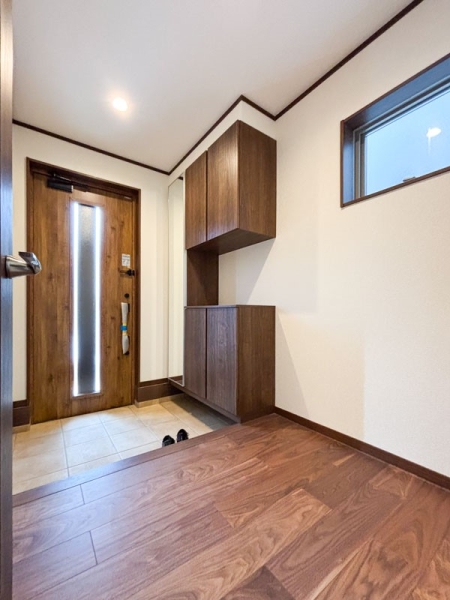 横浜市泉区和泉中央南2丁目 新築一戸建て(玄関)