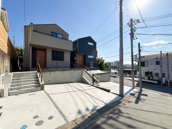 横浜市港南区上永谷３丁目　新築一戸建て