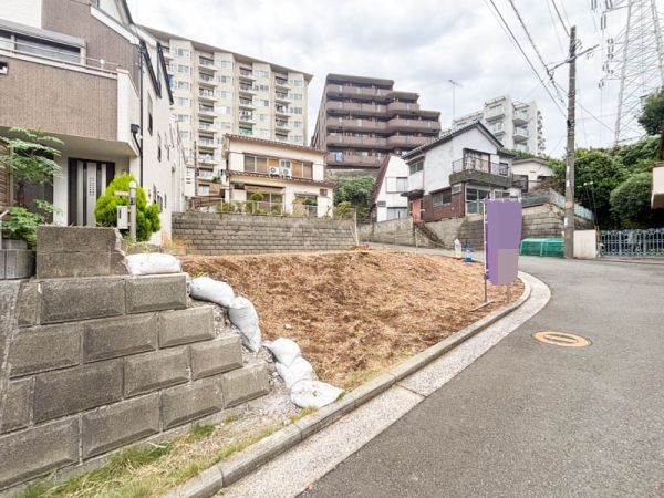 横浜市神奈川区松見町４丁目　新築一戸建て