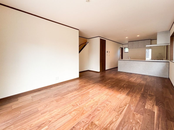 横浜市泉区和泉中央南2丁目 新築一戸建て(リビング)