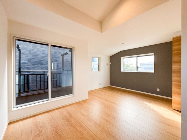 藤沢市羽鳥4丁目 新築一戸建て(リビング)