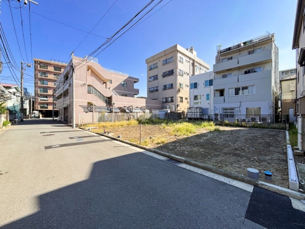 横浜市鶴見区仲通１丁目　新築一戸建て