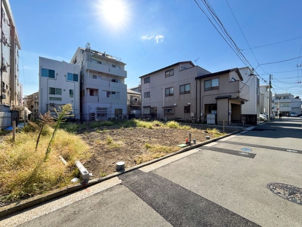 横浜市鶴見区仲通１丁目　新築一戸建て