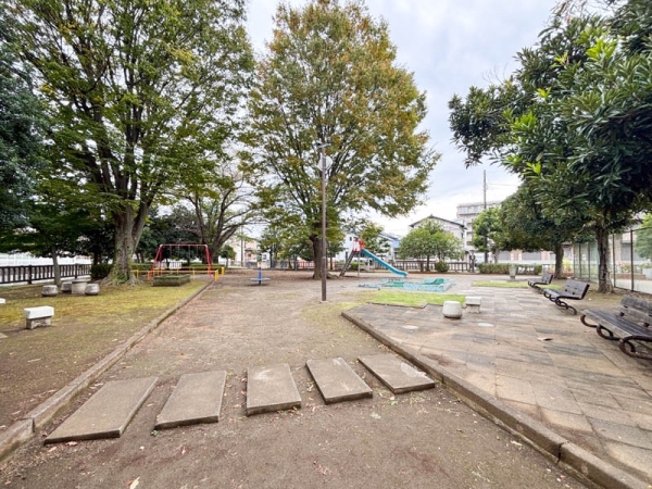 藤沢市石川６丁目　新築一戸建て(一色公園)