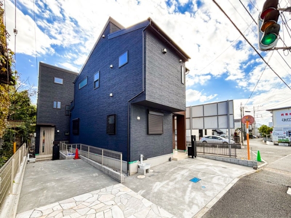 藤沢市羽鳥４丁目　新築一戸建て