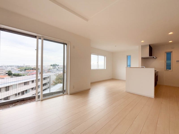 横浜市鶴見区上の宮２丁目　新築一戸建て