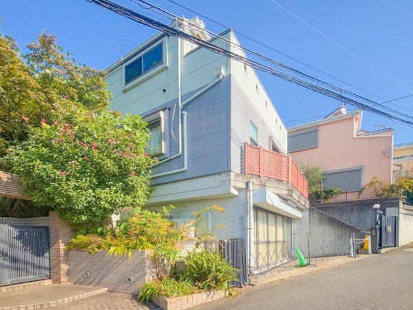 横浜市神奈川区旭ケ丘　中古一戸建て