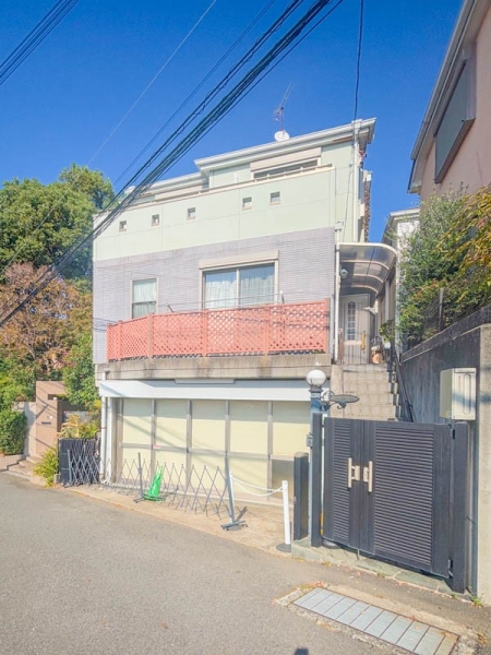 横浜市神奈川区旭ケ丘の中古一戸建て