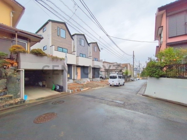川崎市高津区梶ケ谷３丁目　新築一戸建て