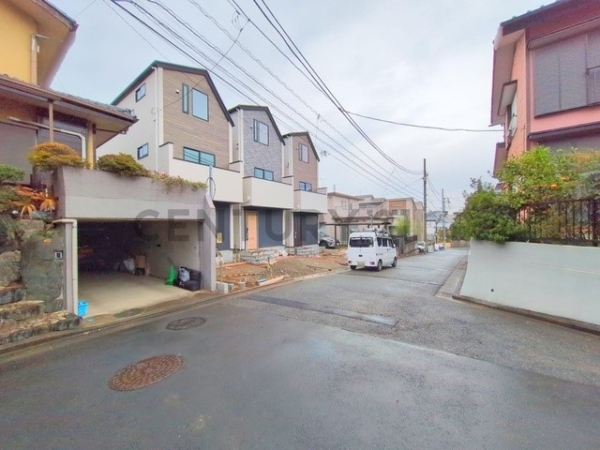 川崎市高津区梶ケ谷３丁目　新築一戸建て