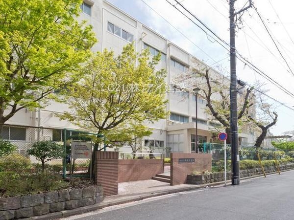 横浜市磯子区丸山１丁目の中古一戸建て(横浜市立岡村中学校)