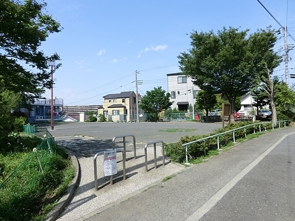 横浜市磯子区岡村３丁目の中古一戸建て(滝頭一丁目公園)