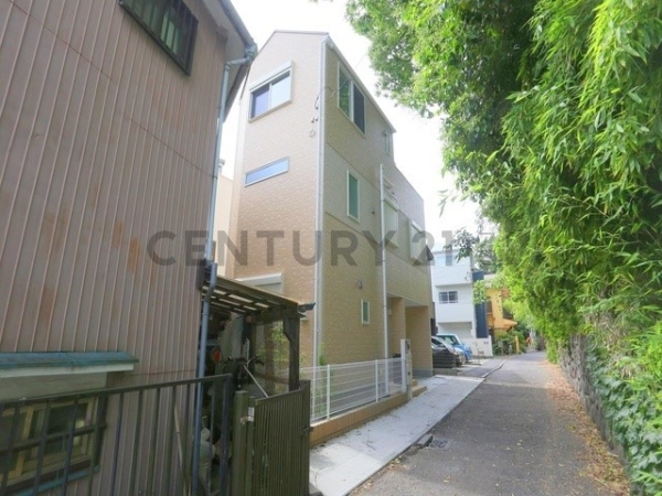 横浜市磯子区岡村３丁目の中古一戸建て