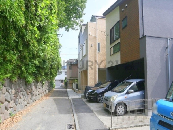 横浜市磯子区岡村３丁目の中古一戸建て