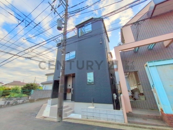 川崎市高津区梶ケ谷２丁目　新築一戸建て